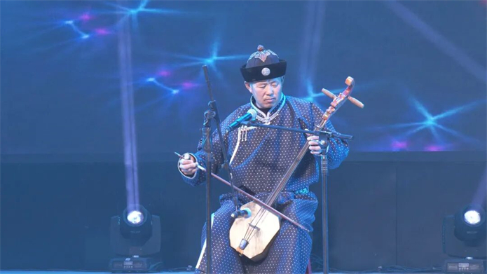 扎鲁特旗举办英雄史诗文化交流展演.jpg 22.jpg