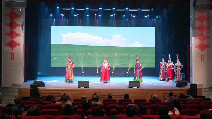 扎鲁特旗举办英雄史诗文化交流展演.jpg 33.jpg