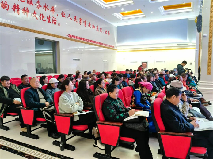 鄂尔多斯婚礼非遗传承培训班圆满落幕.jpg 2.jpg