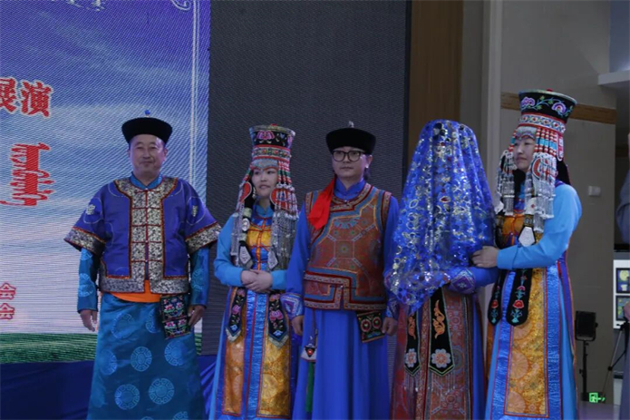 鄂尔多斯婚礼非遗传承培训班圆满落幕.jpg 4.jpg